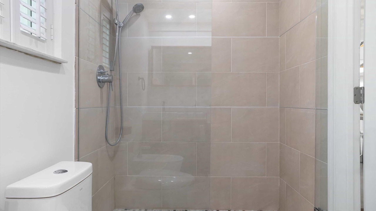 Photo of Bathroom in Dolphin Isles