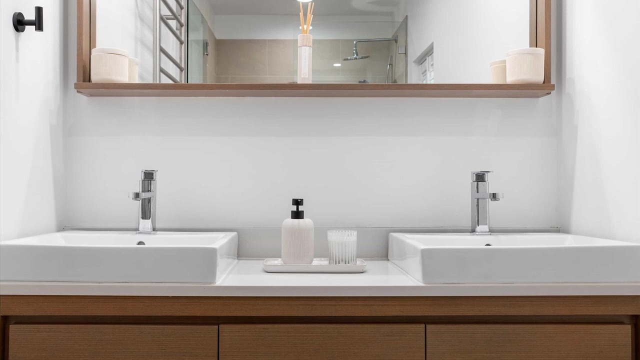 Photo of Bathroom in Dolphin Isles