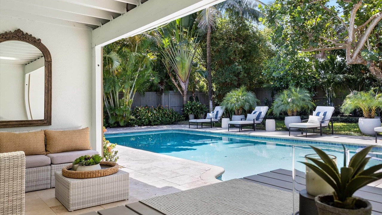 Photo of Outdoor in Dolphin Isles