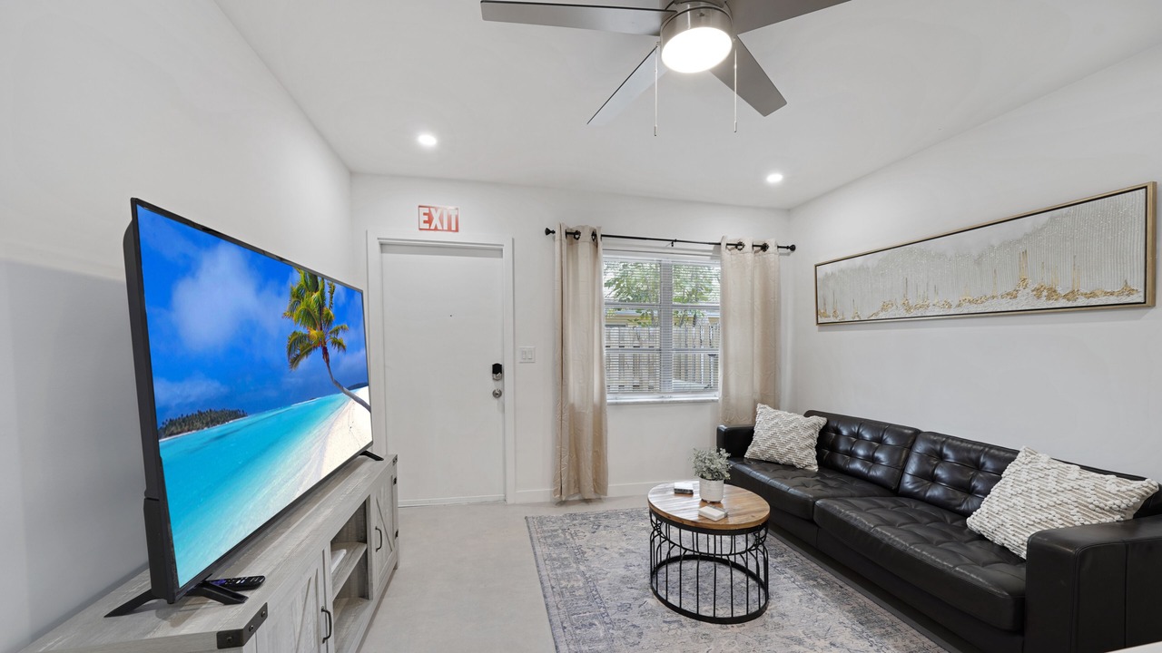 Photo of Livingroom in Harbordale