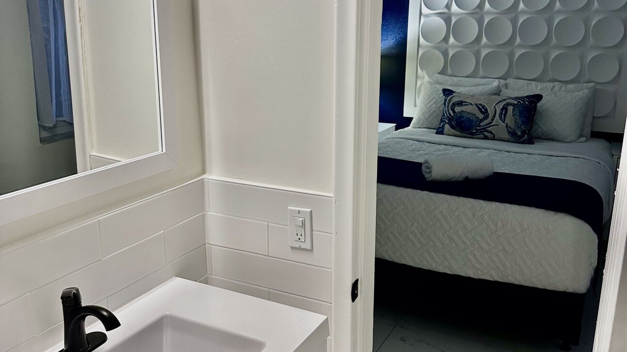 Photo of Bedroom in Lauderdale-by-the-Sea