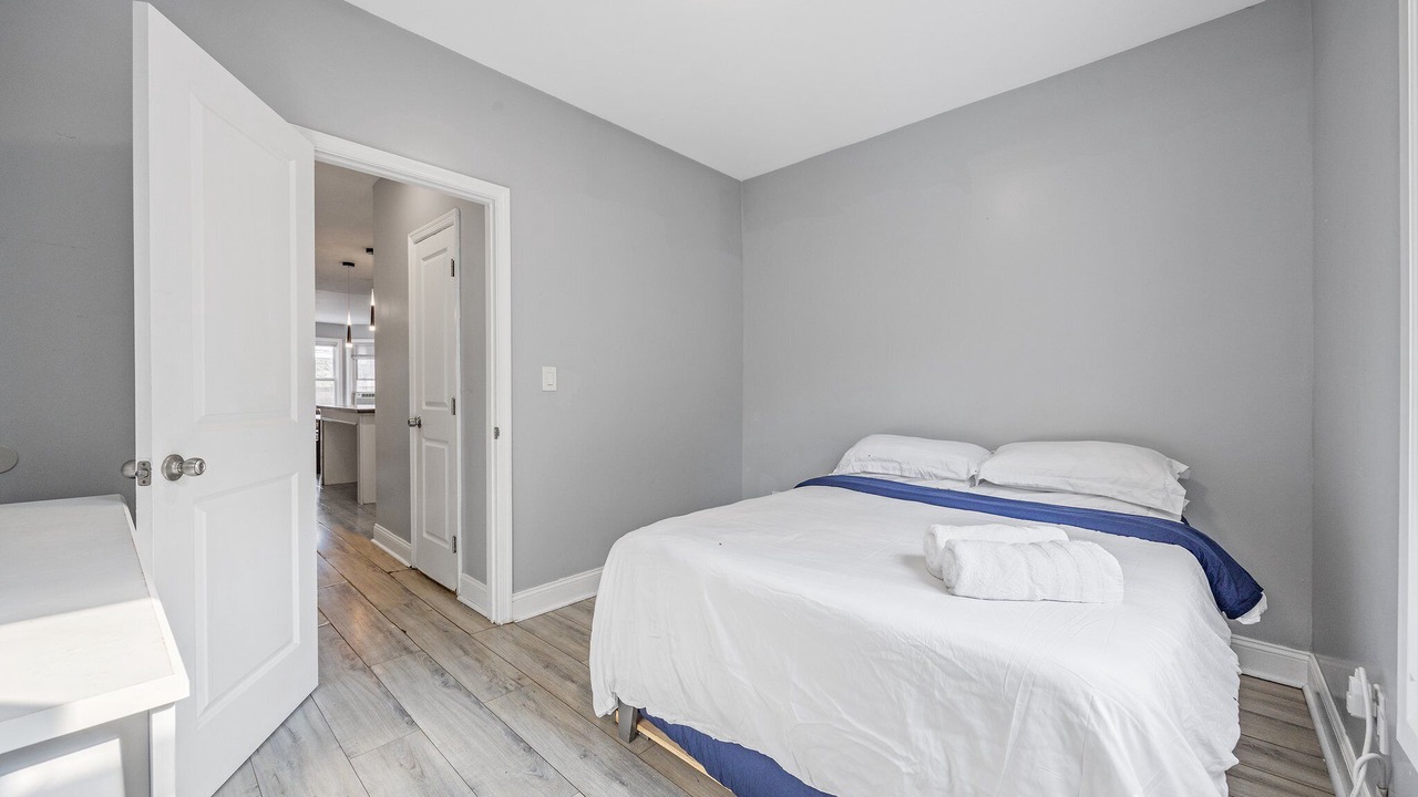 Photo of Bedroom in Forest Hill