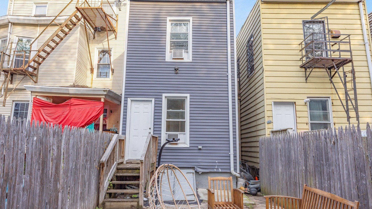 Photo of Patio Balcony in Forest Hill