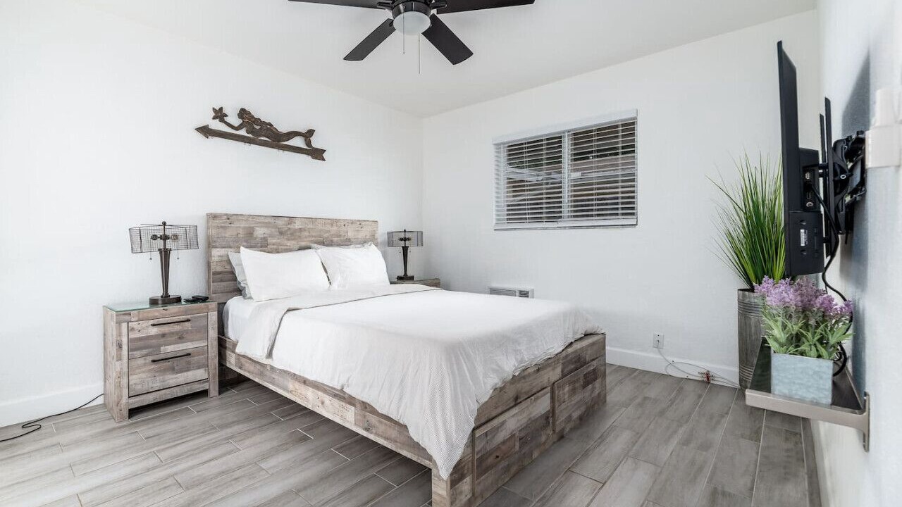 Photo of Bedroom in Middle River Terrace