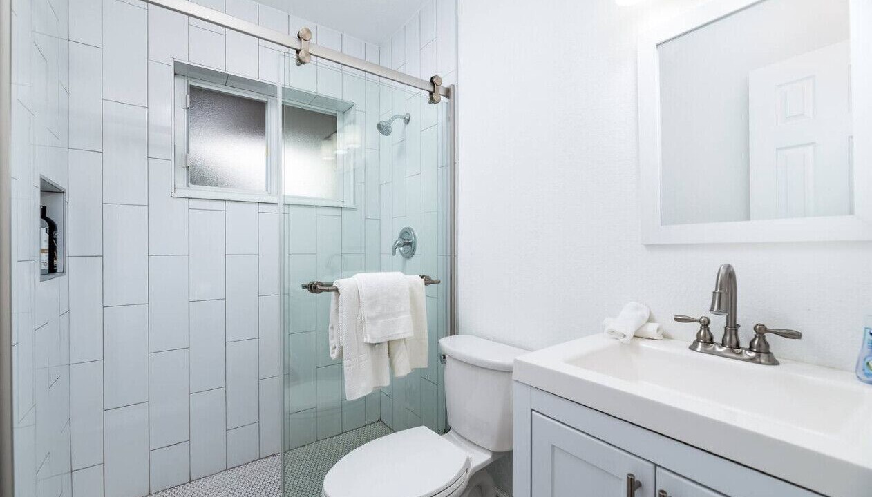 Photo of Bathroom in Middle River Terrace