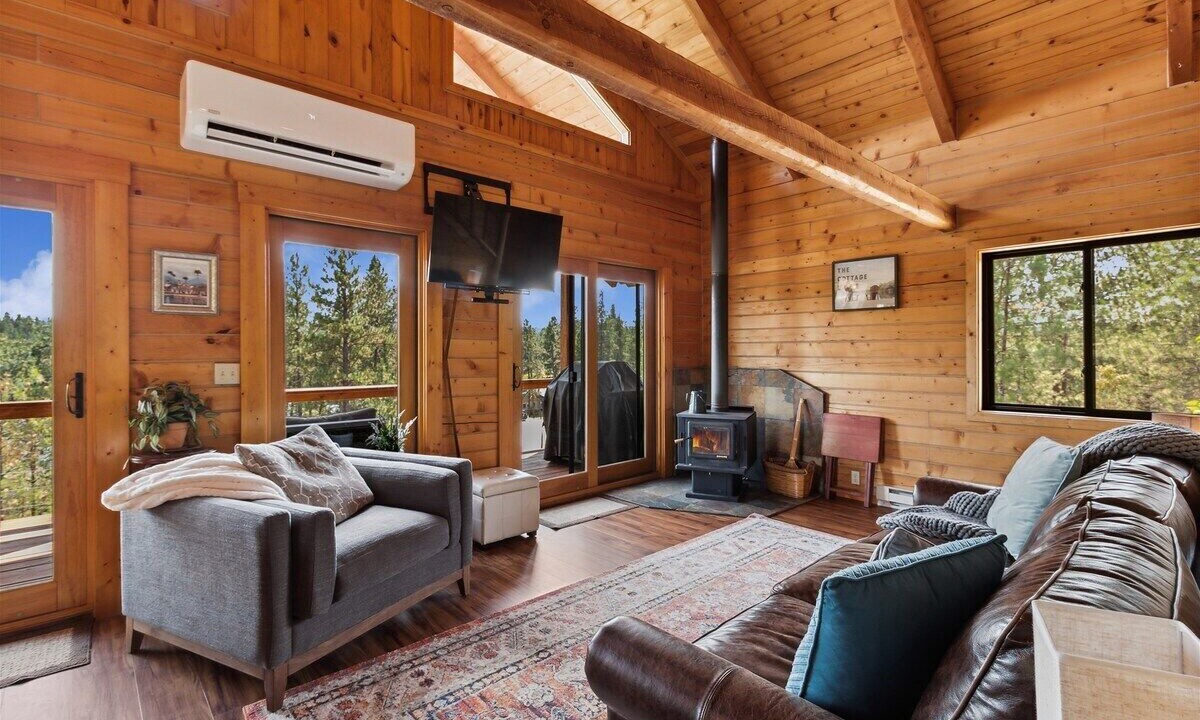 Photo of Livingroom in Eureka