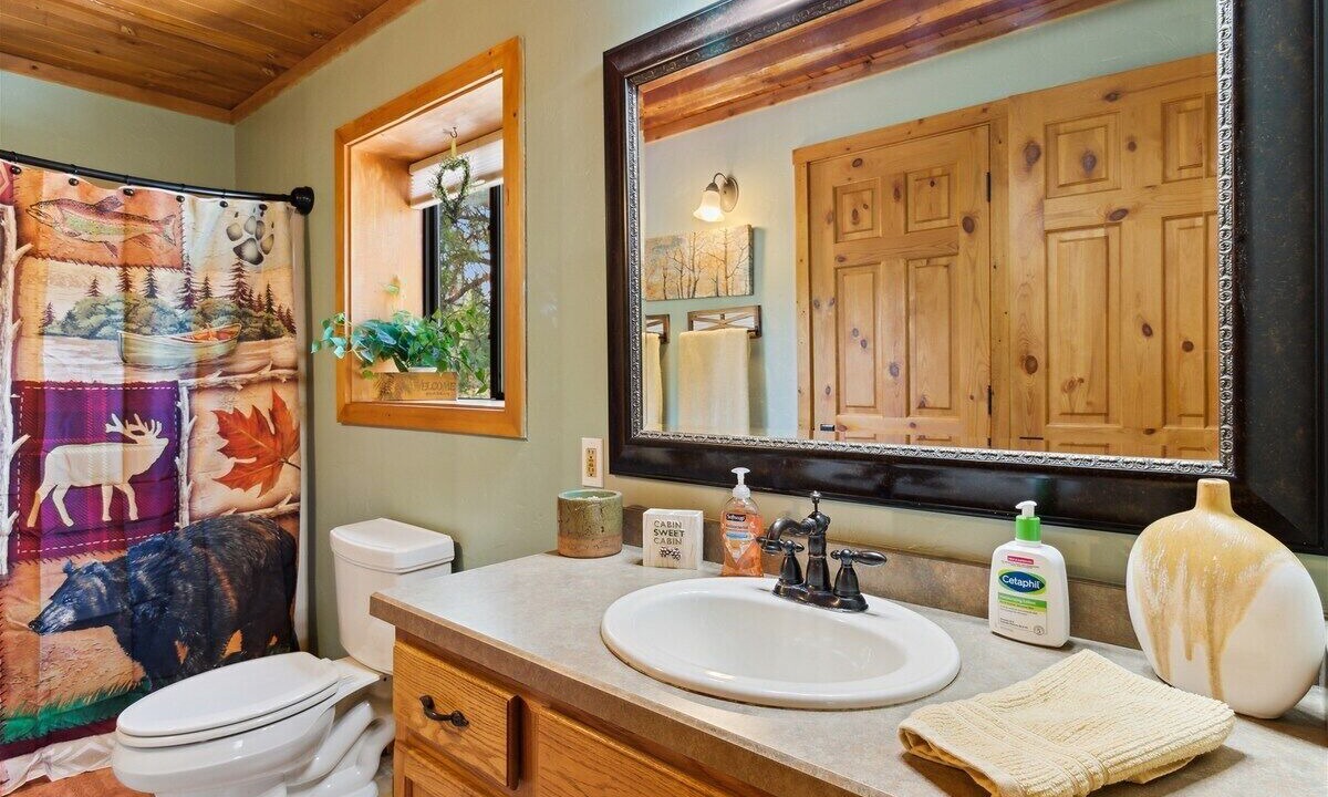 Photo of Bathroom in Eureka