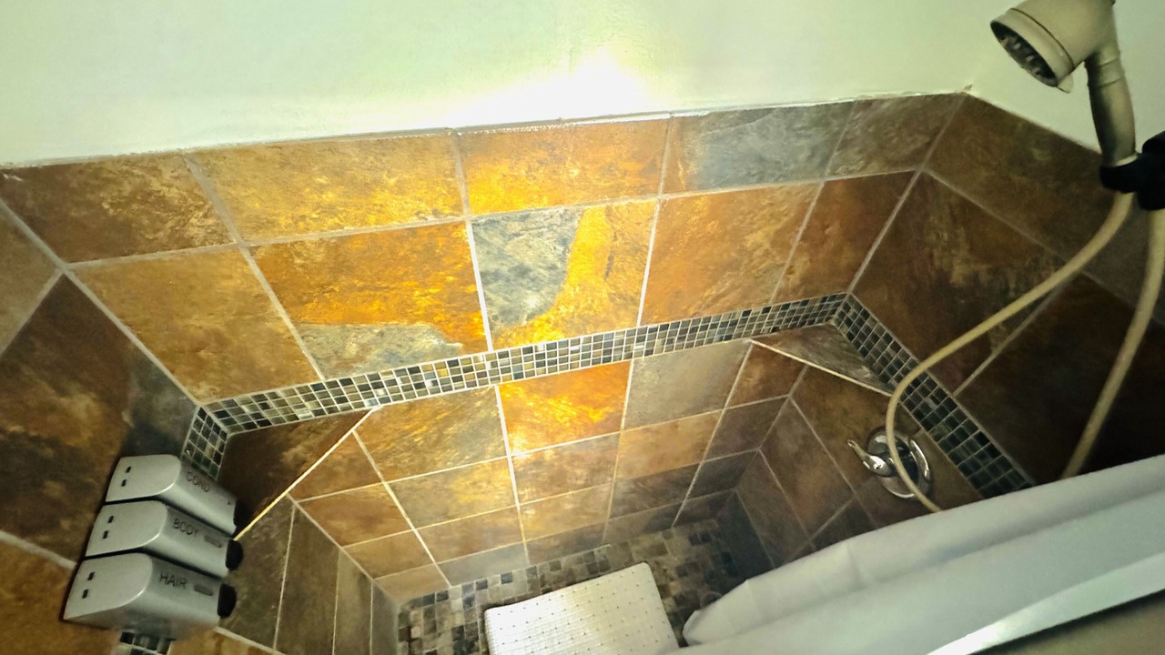 Photo of Bathroom in Royal Poinciana