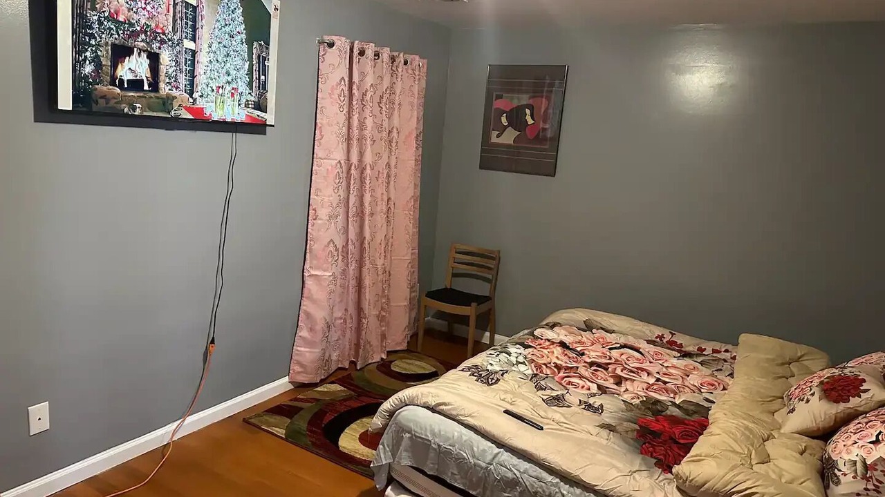 Photo of Bedroom in Newark