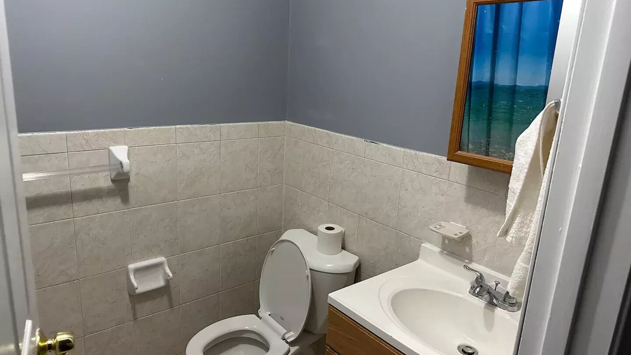 Photo of Bathroom in Newark