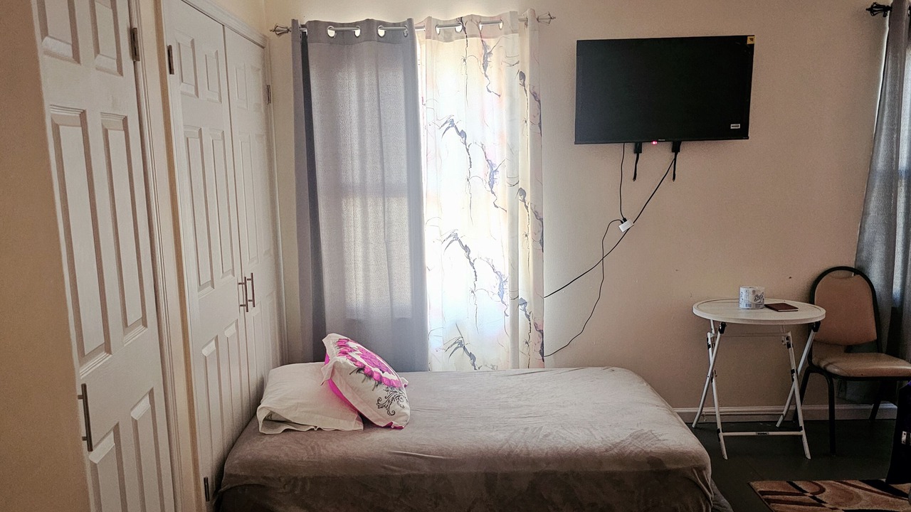 Photo of Bedroom in Newark