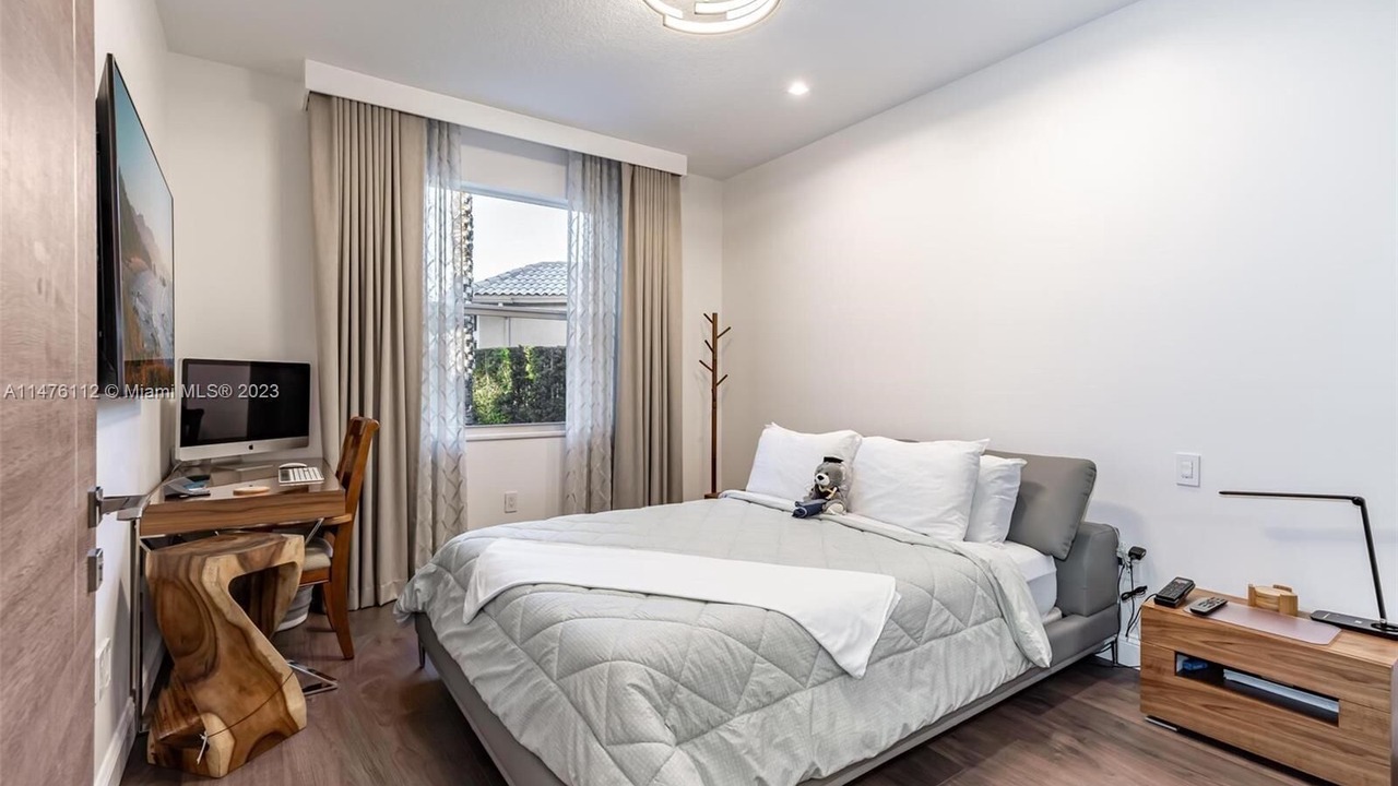 Photo of Bedroom in Towngate