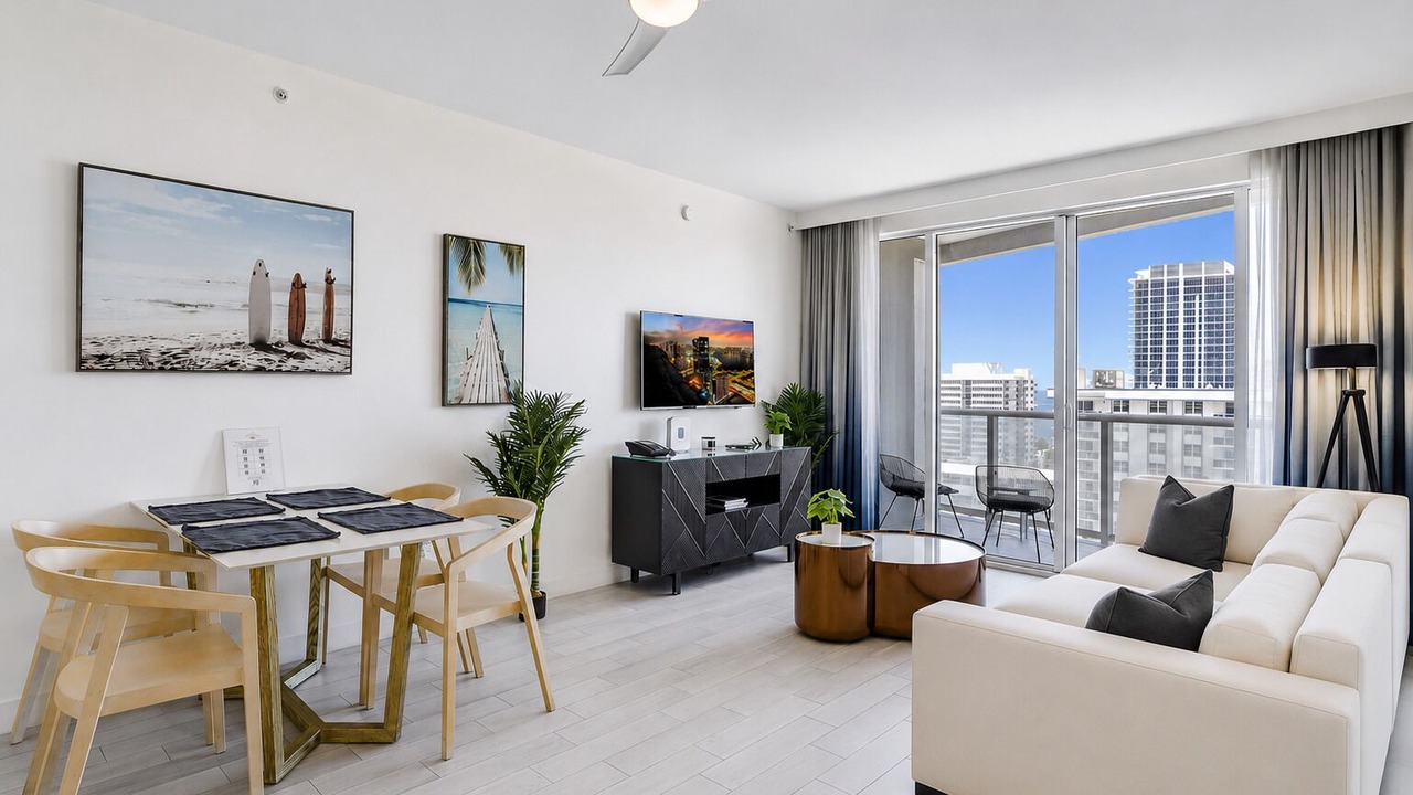 Photo of Livingroom in Central Beach