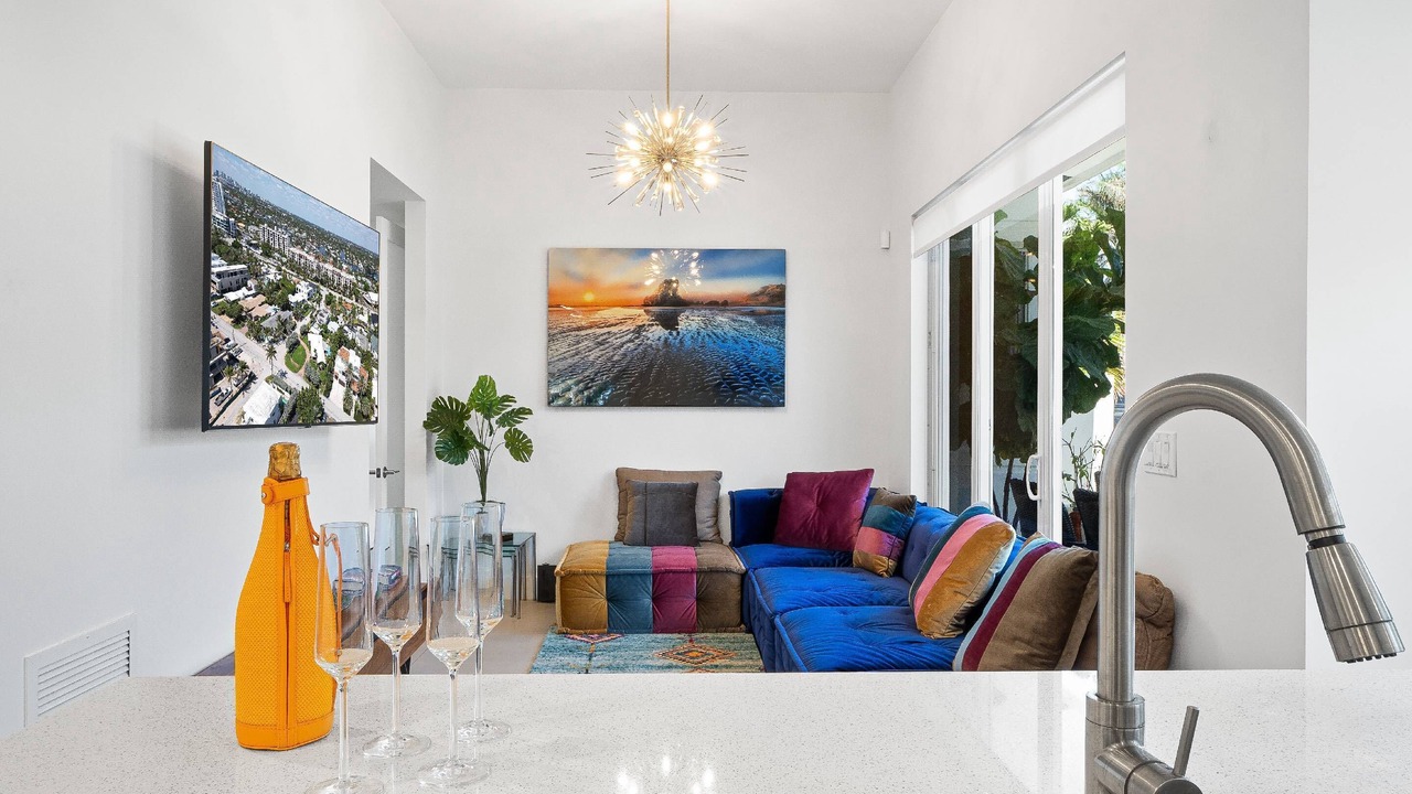 Photo of Livingroom in Lauderdale Beach