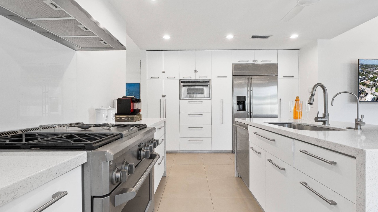 Photo of Kitchen in Lauderdale Beach
