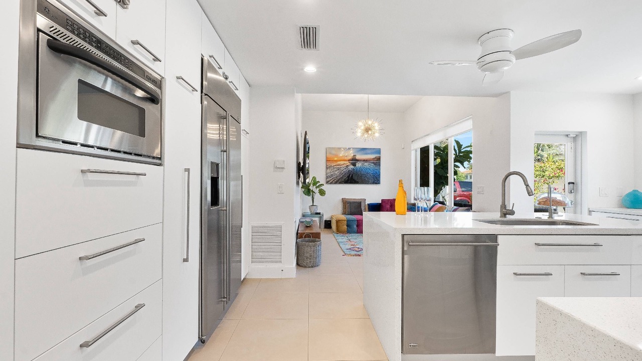 Photo of Kitchen in Lauderdale Beach
