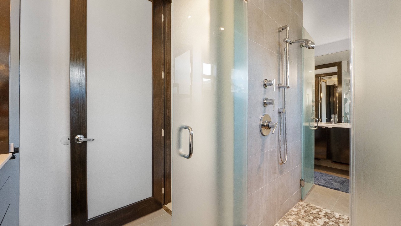 Photo of Bathroom in Lauderdale Beach