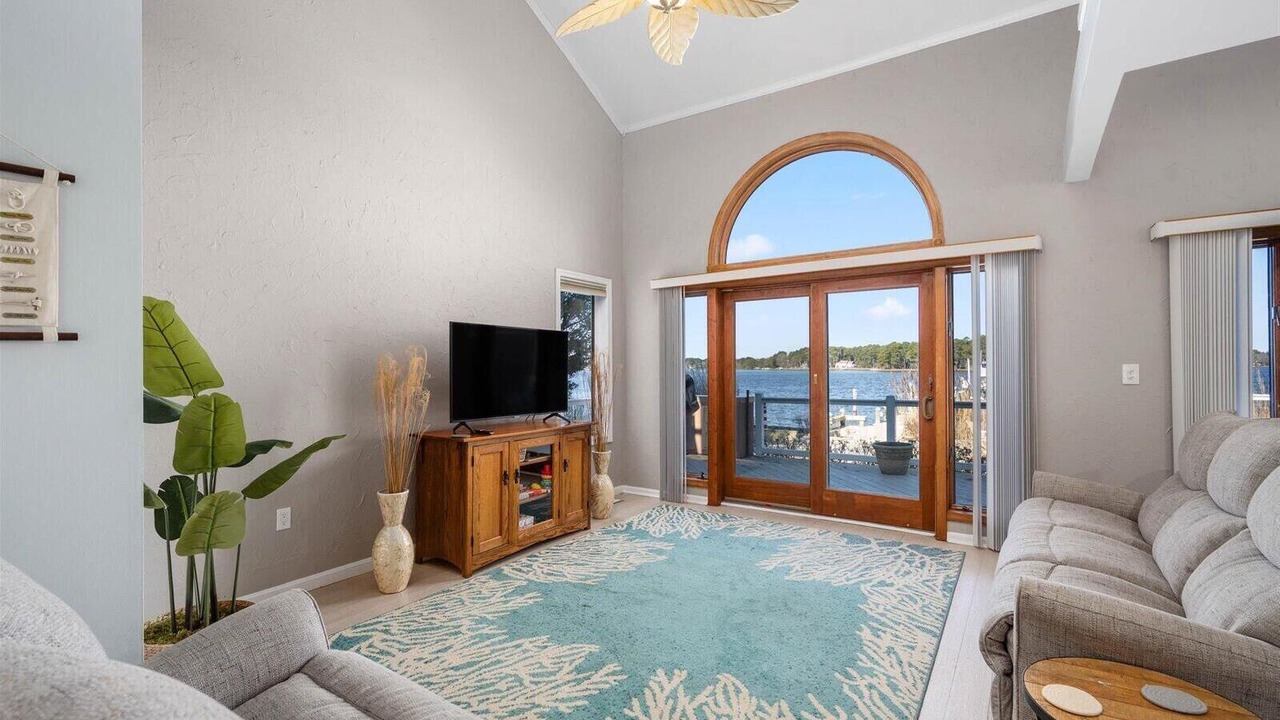 Photo of Livingroom in Ocean Pines