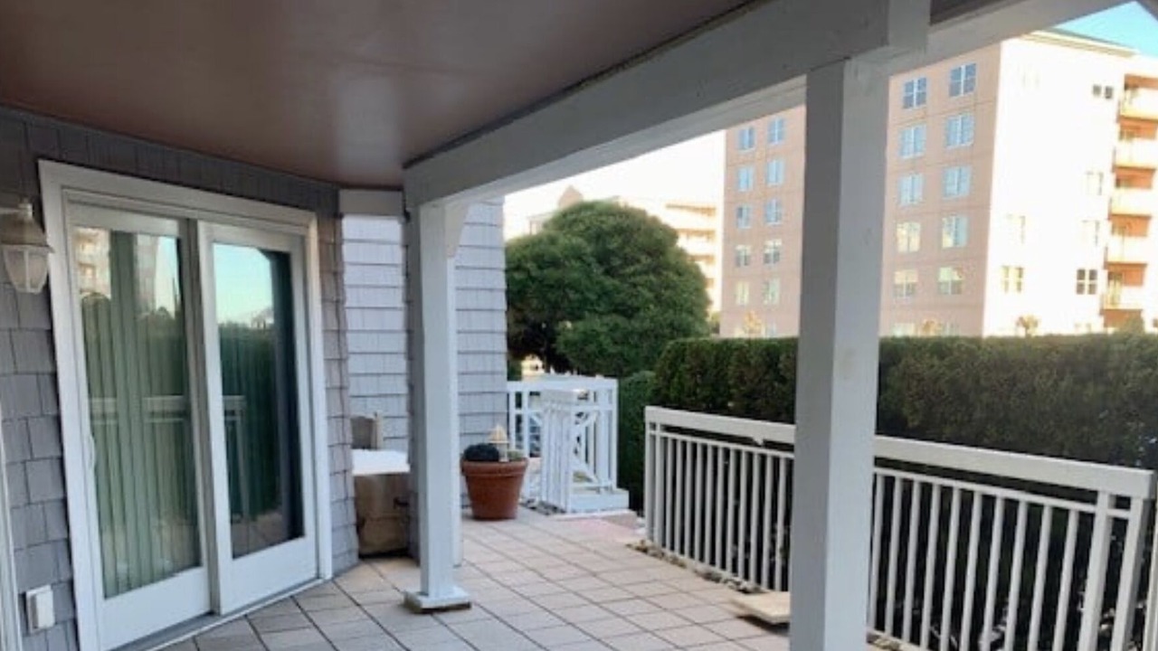 Photo of Patio Balcony in Diamond Beach