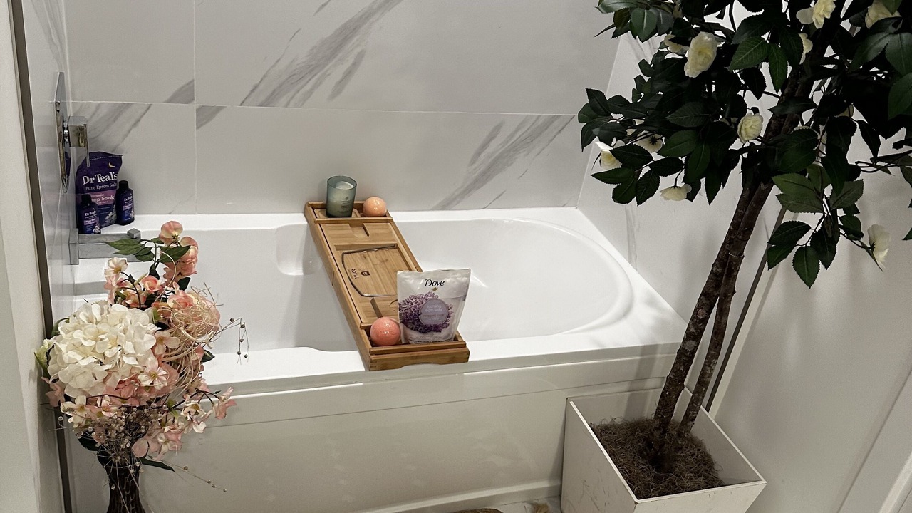 Photo of Bathroom in Garden Isles