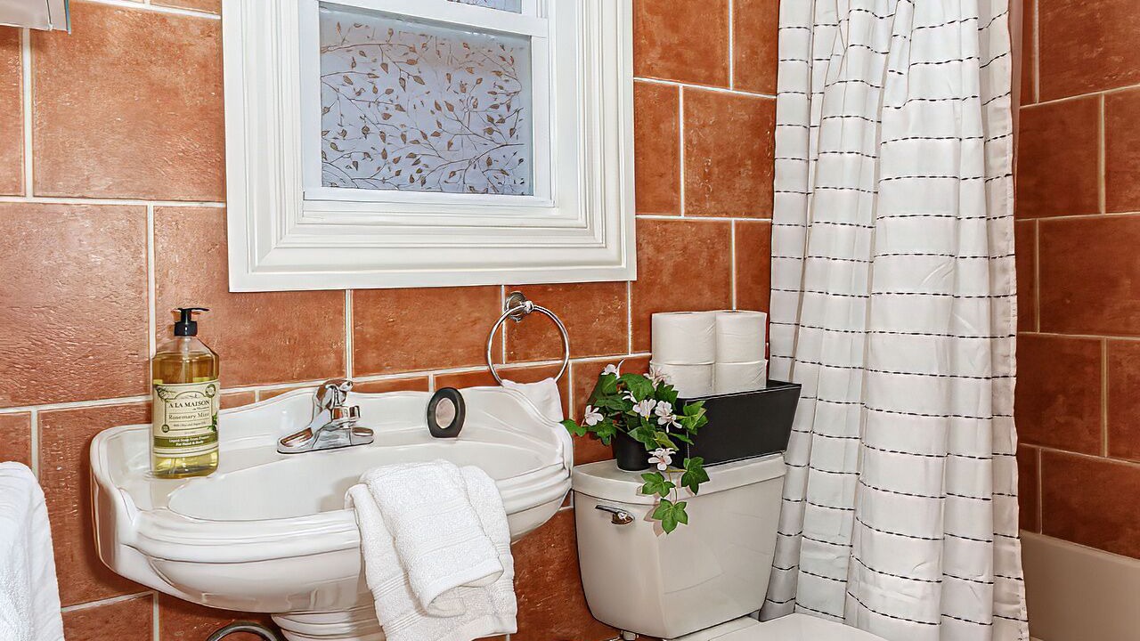 Photo of Bathroom in Forest Hill