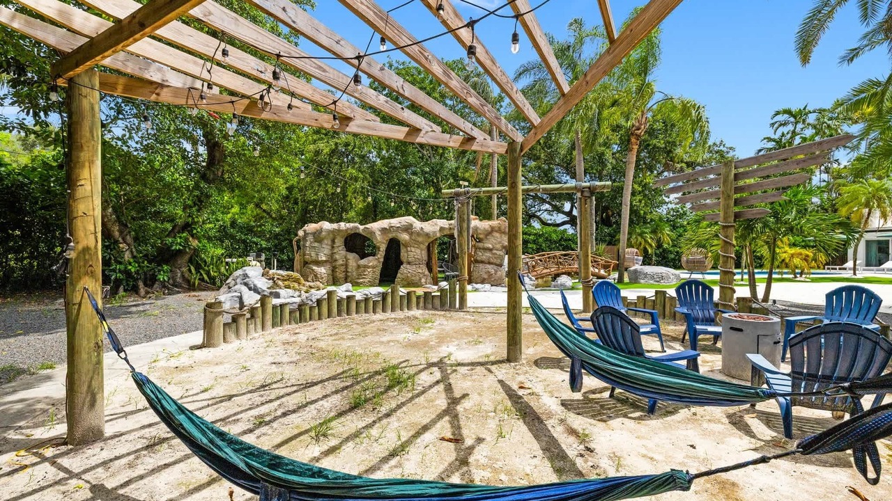 Photo of Patio Balcony in Golden Glades