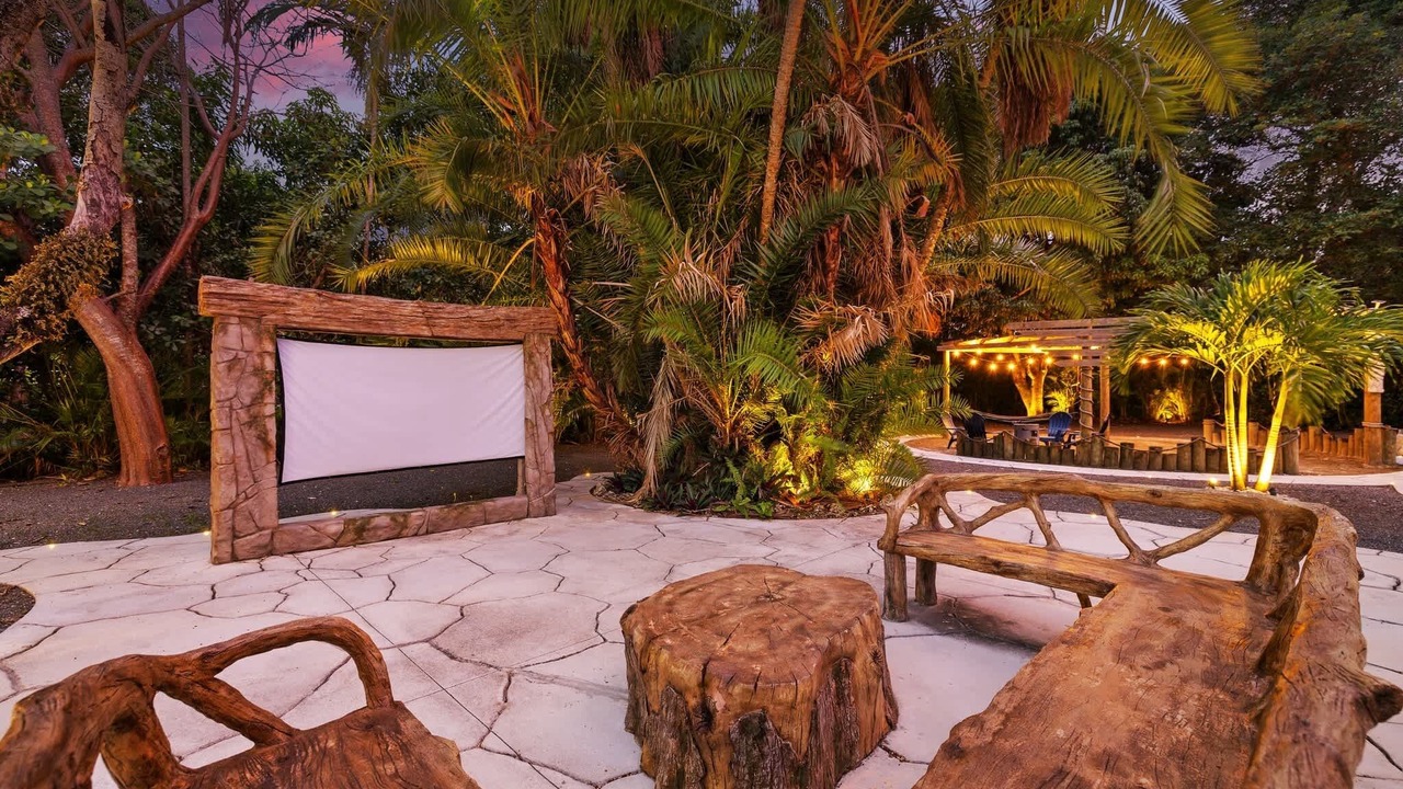 Photo of Outdoor in Golden Glades