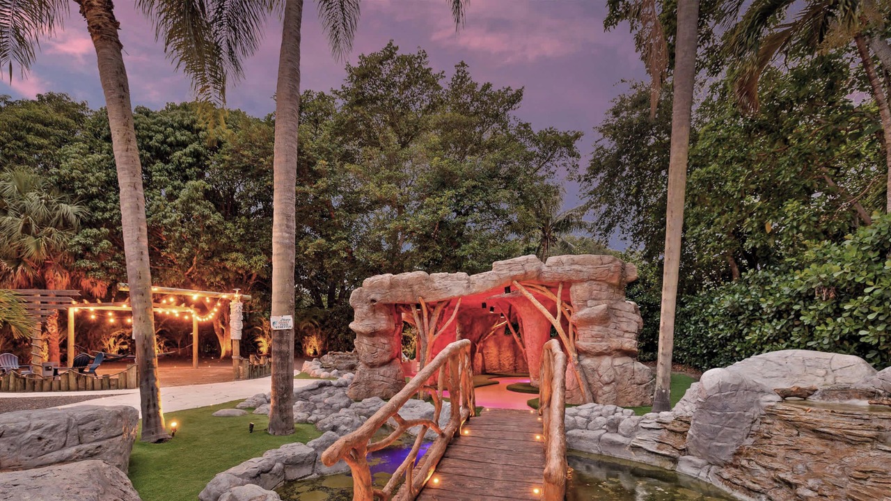Photo of Outdoor in Golden Glades
