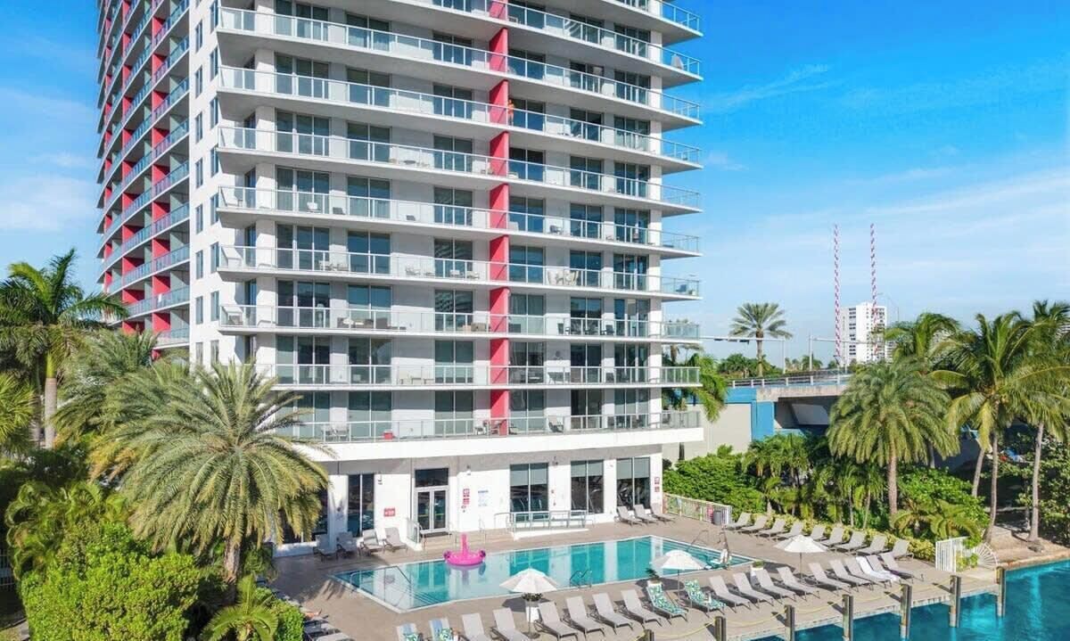 Photo of Others in Hallandale Beach