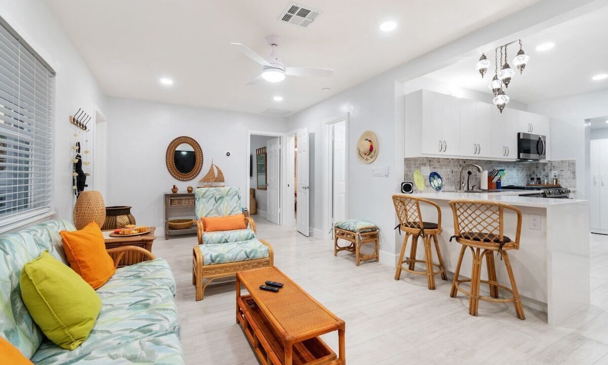 Photo of Livingroom in Harbor Village