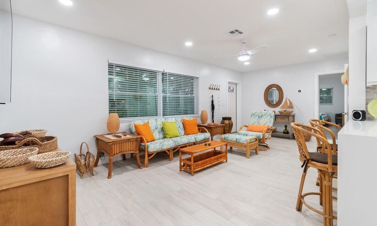 Photo of Livingroom in Harbor Village