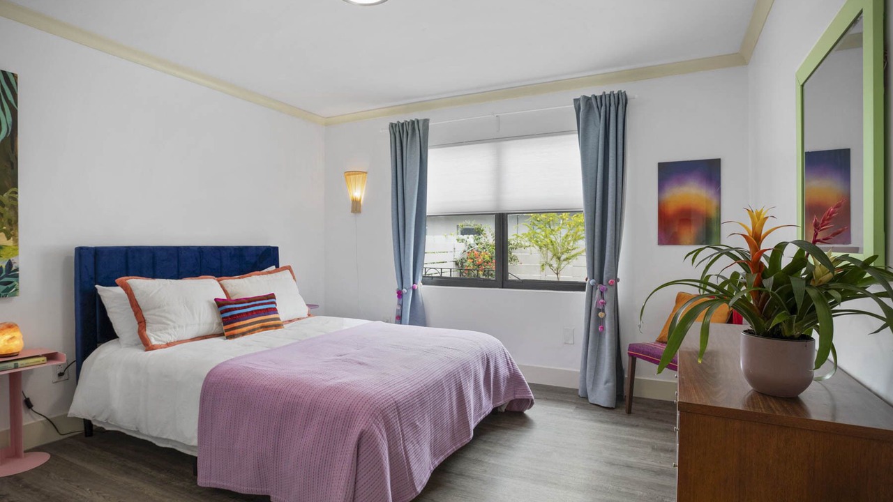 Photo of Bedroom in Biscayne Park