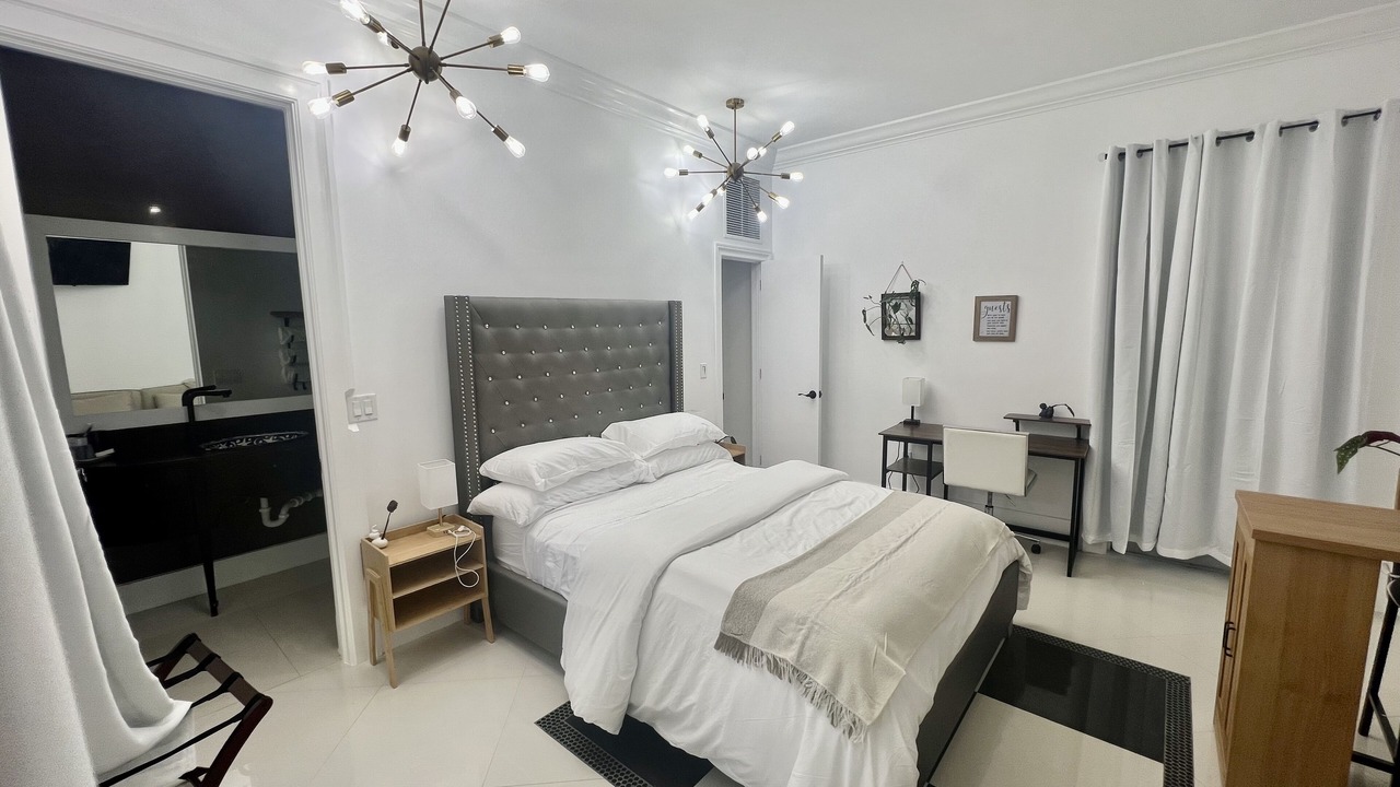 Photo of Bedroom in Deerfield Beach