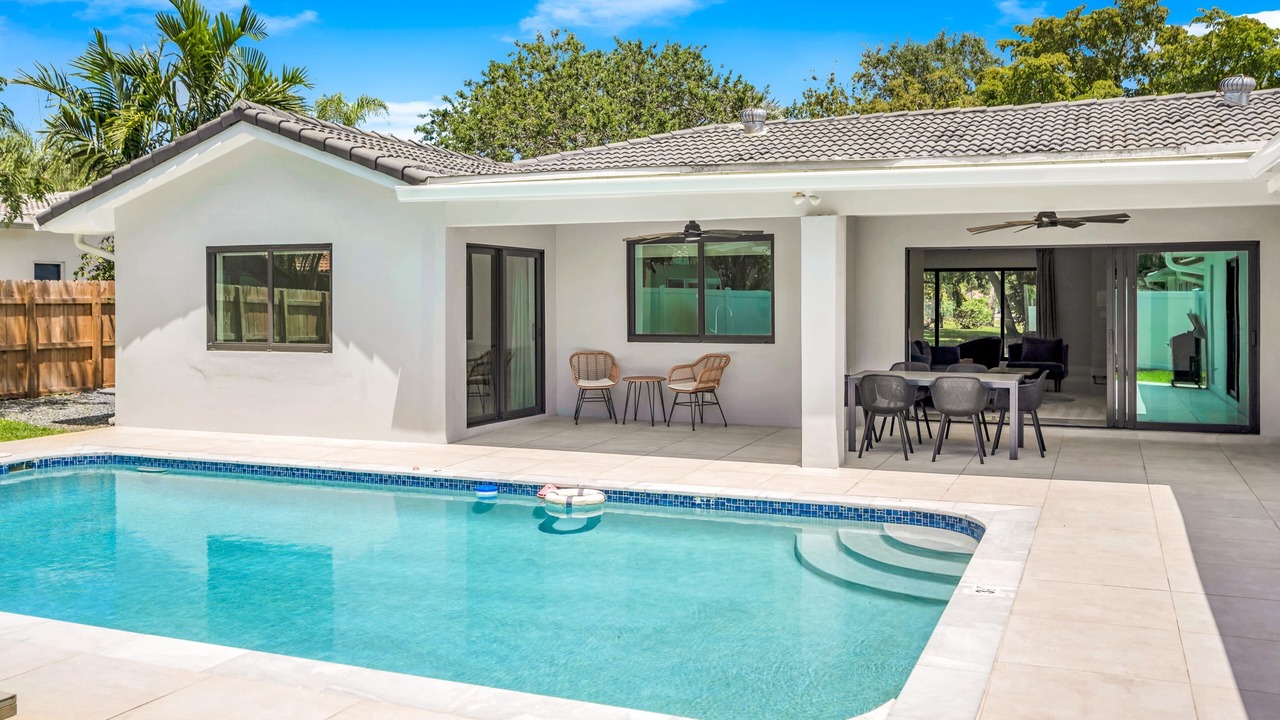 Photo of Outdoor in Emerald Hills