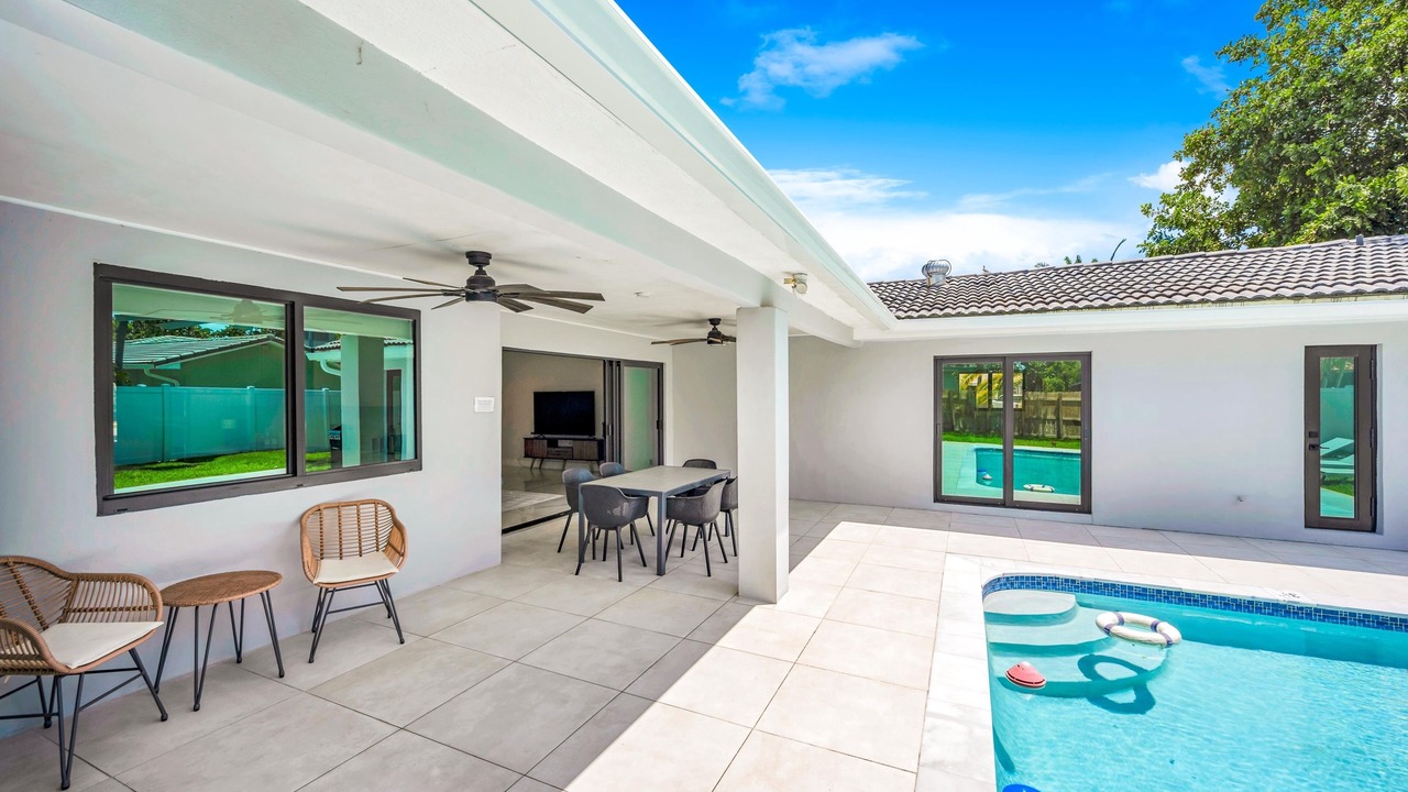 Photo of Outdoor in Emerald Hills