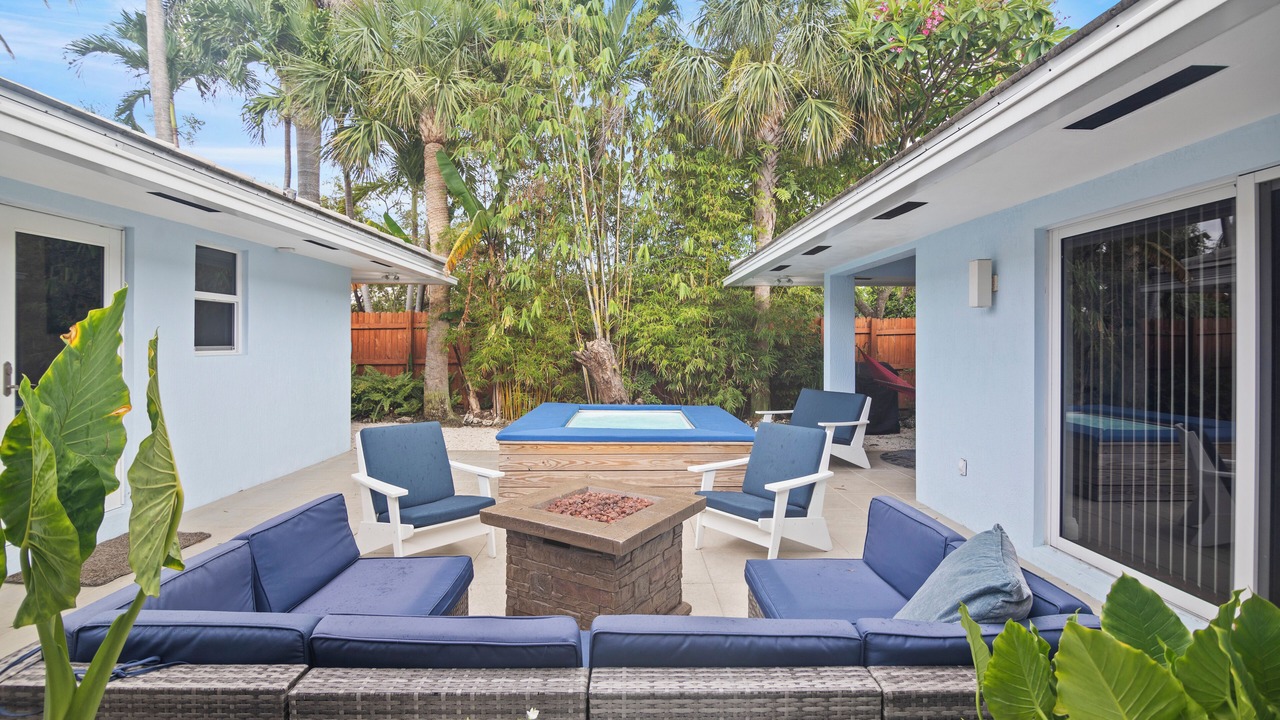 Photo of Patio Balcony in Harbour Inlet