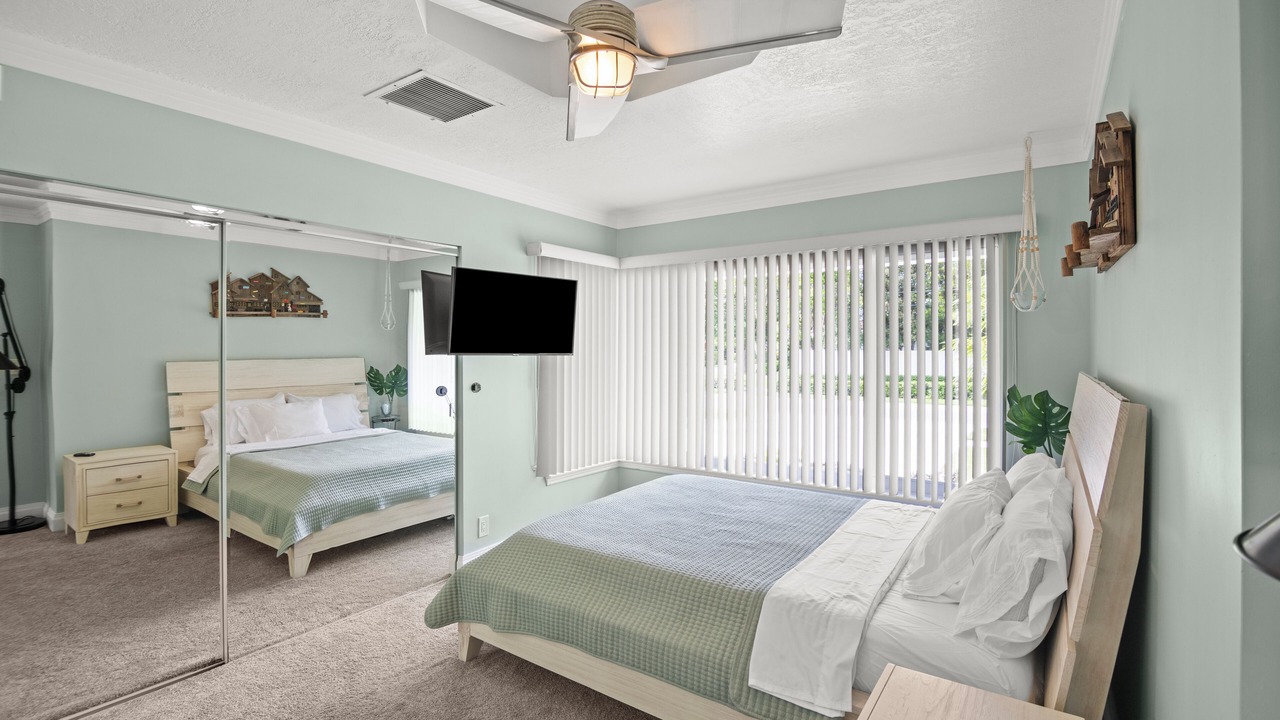 Photo of Bedroom in Harbour Inlet