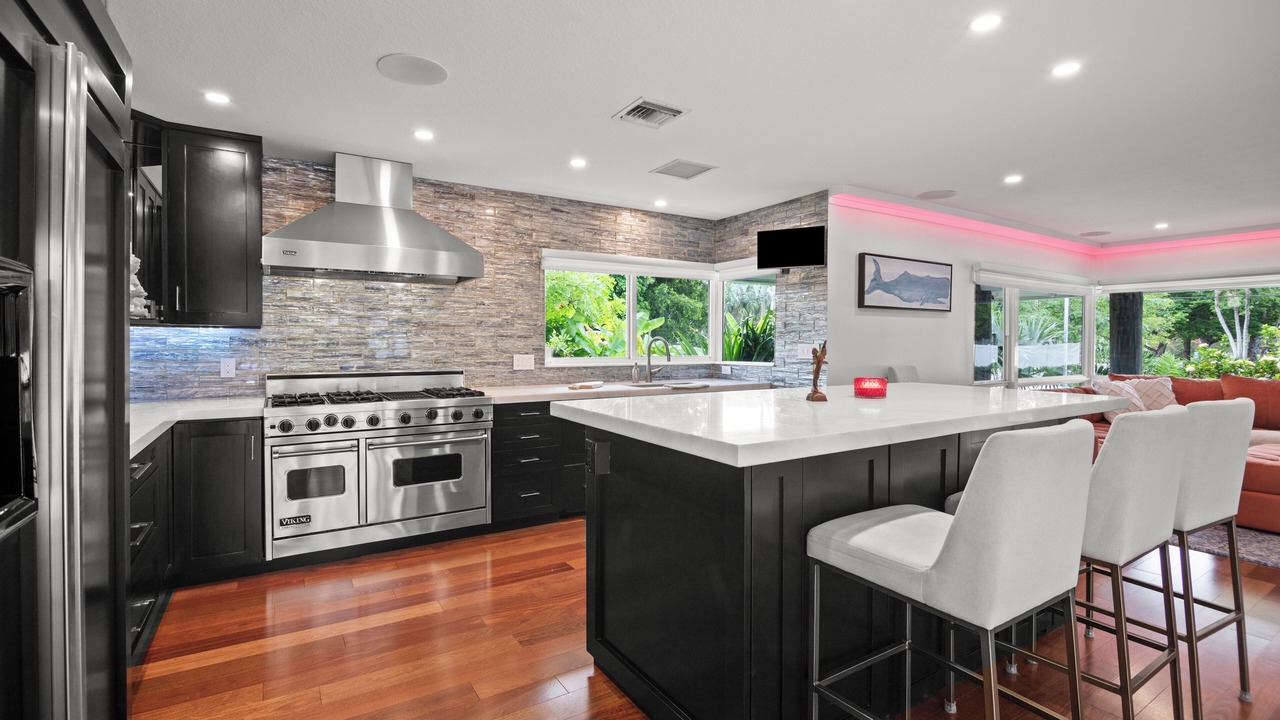Photo of Kitchen in Harbour Inlet