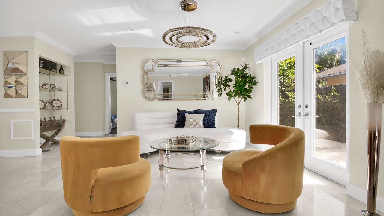 Photo of Livingroom in Deerfield Beach