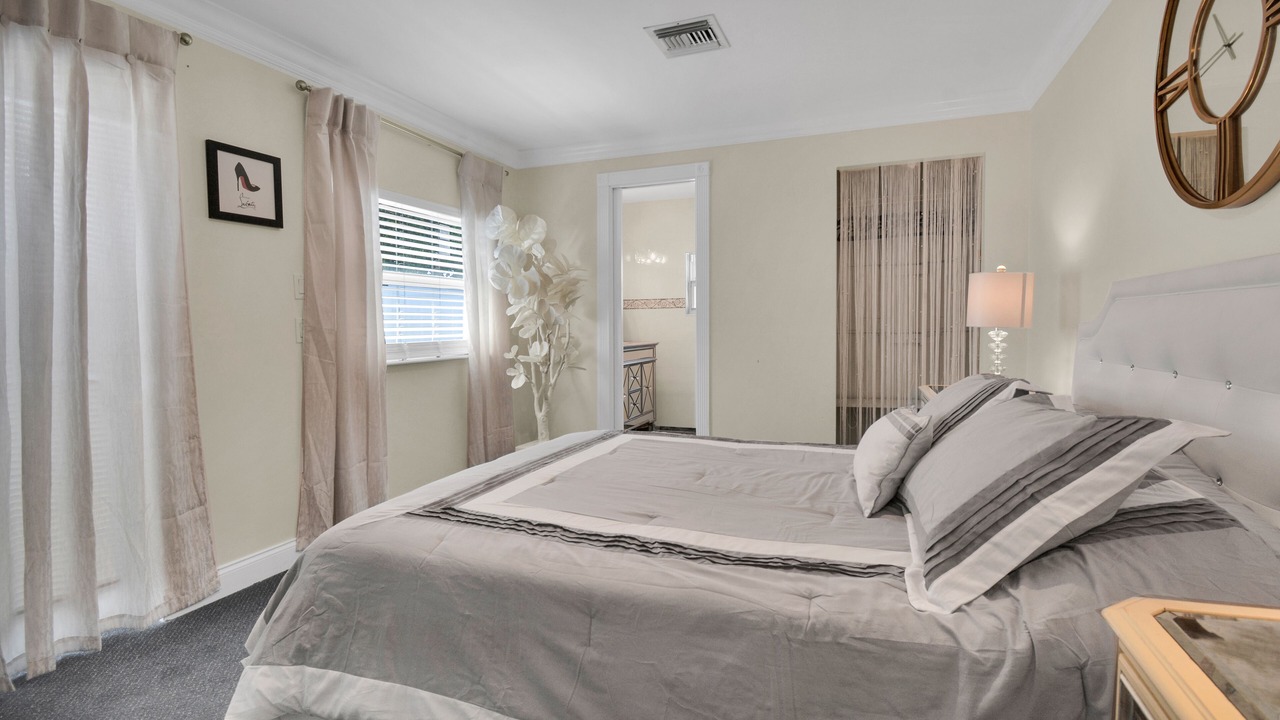 Photo of Bedroom in Deerfield Beach