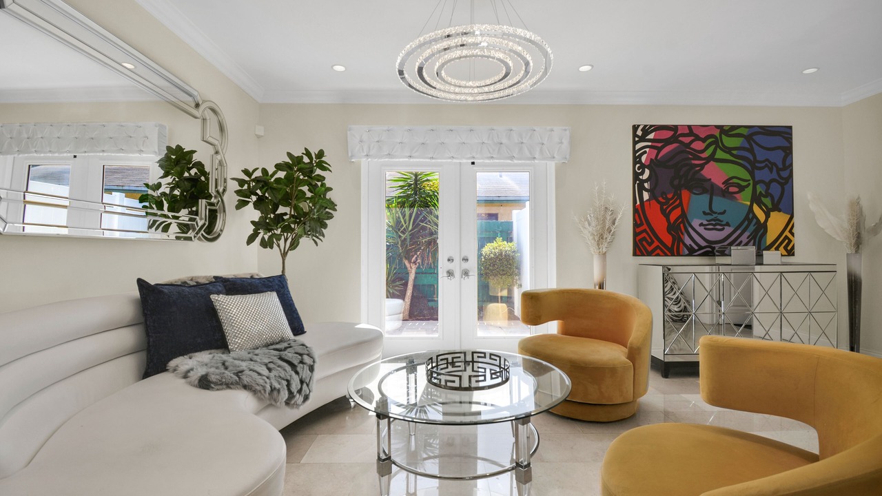 Photo of Livingroom in Deerfield Beach