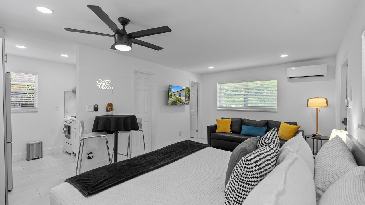 Photo of Bedroom in Central Fort Lauderdale