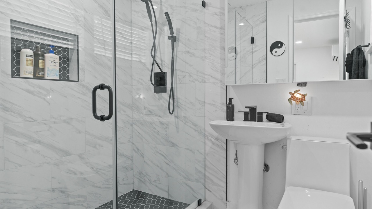 Photo of Bathroom in Central Fort Lauderdale