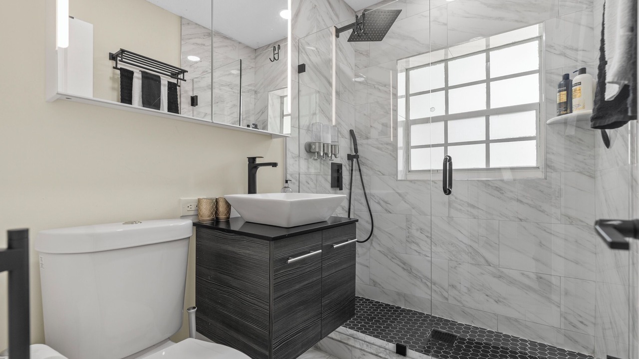 Photo of Bathroom in Central Fort Lauderdale
