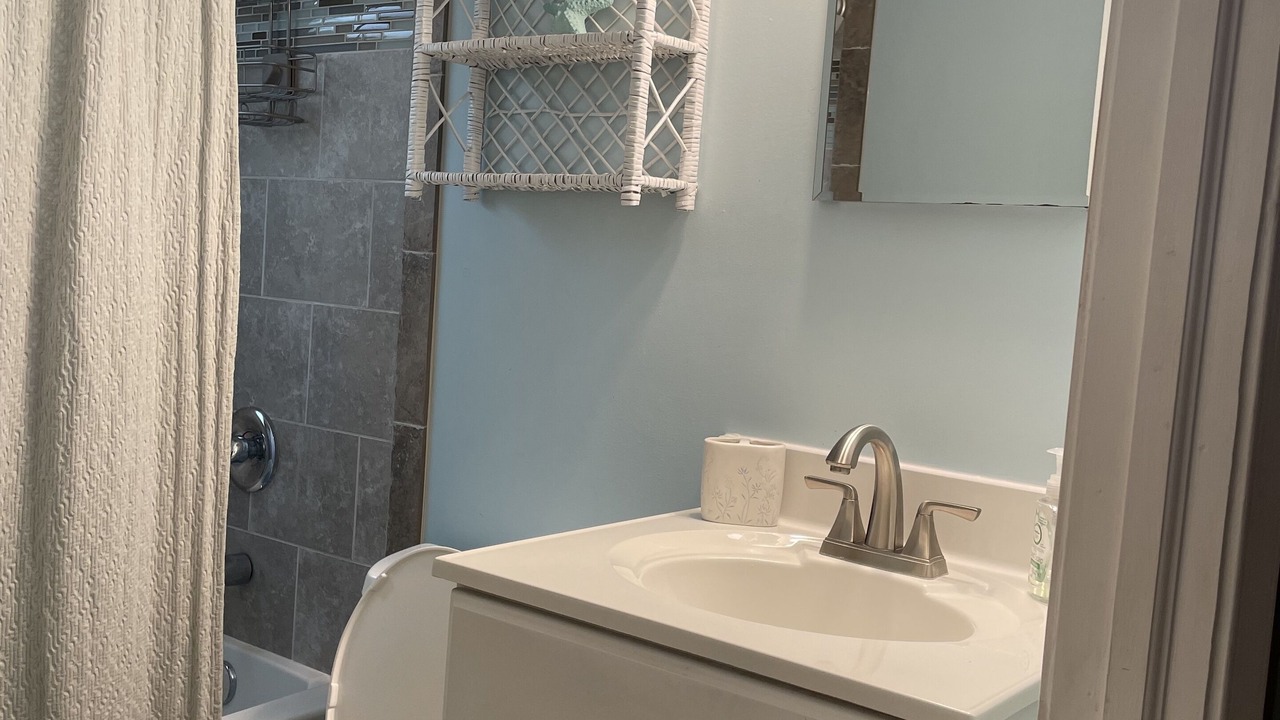 Photo of Bathroom in Beach Haven West