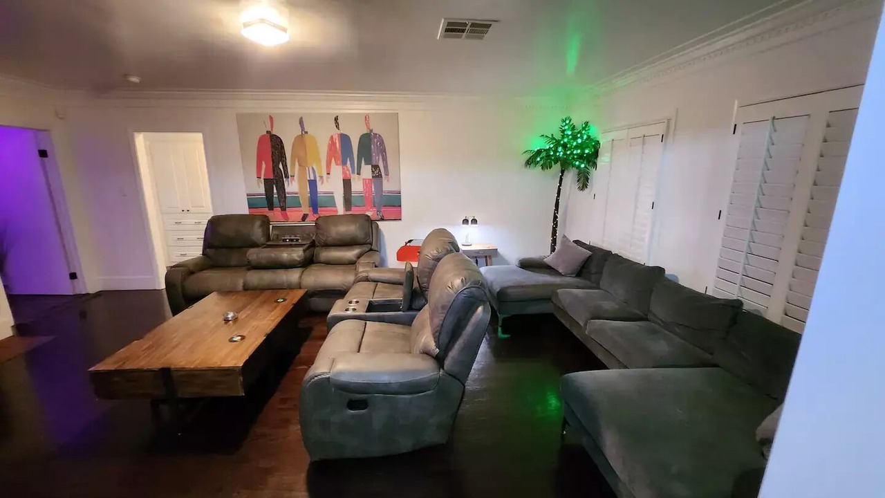 Photo of Livingroom in View Park-Windsor Hills