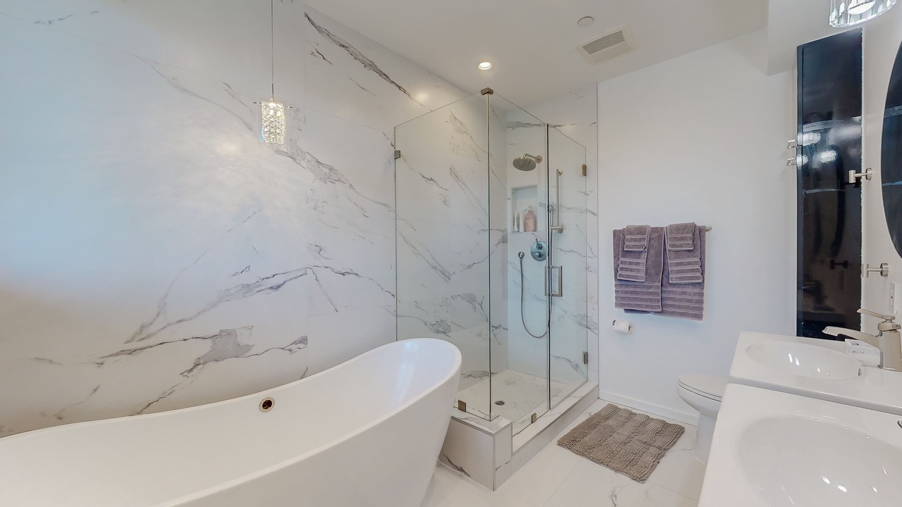 Photo of Bathroom in Pico - Robertson