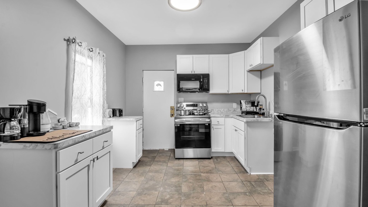 Photo of Kitchen in Downtown Niagara Falls