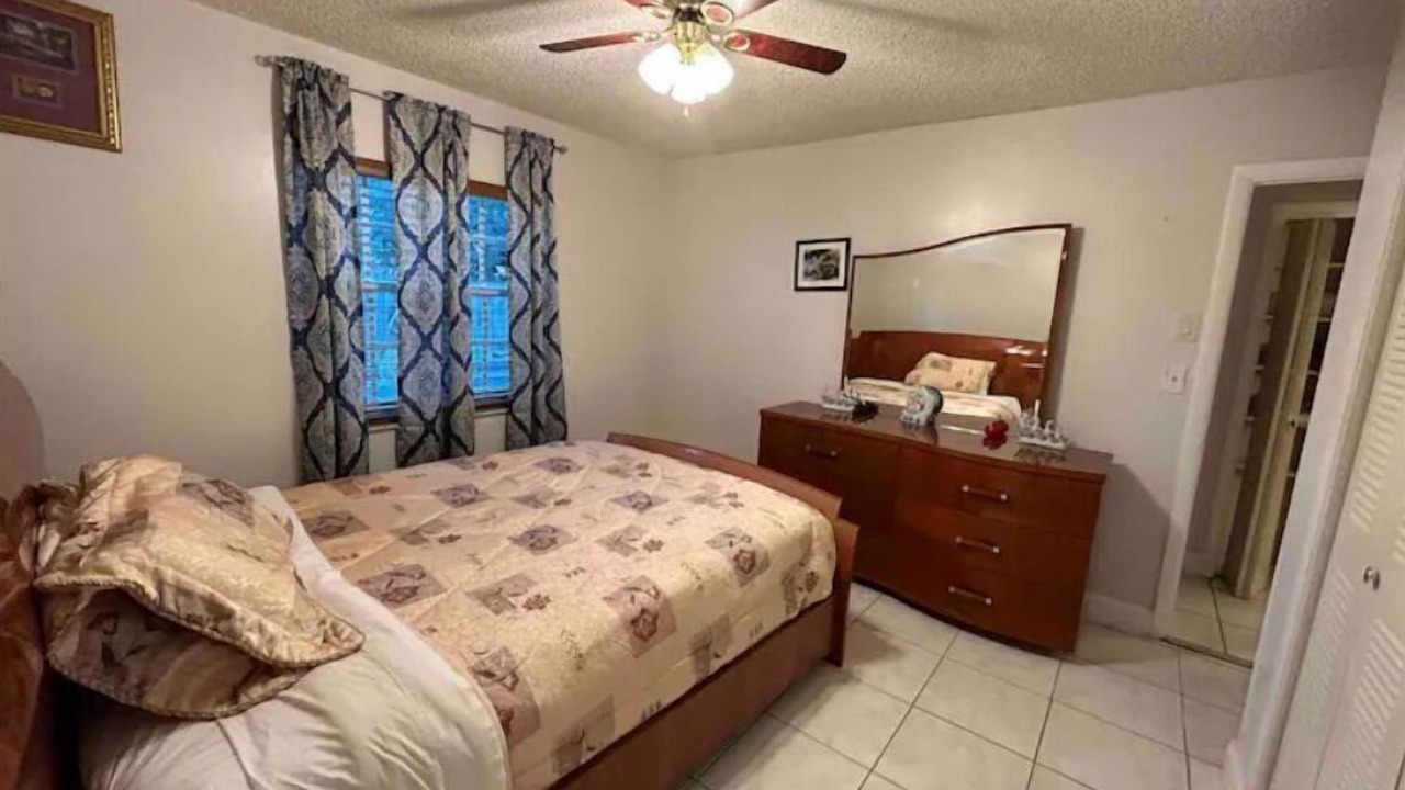 Photo of Bedroom in North Lauderdale