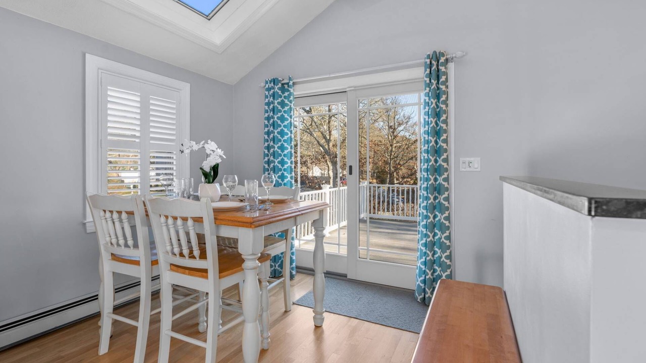 Photo of Livingroom in Northwest Harwich